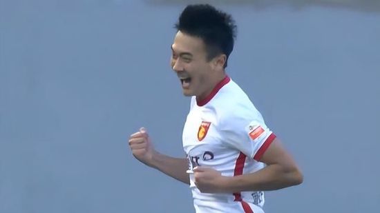 本轮意甲，那不勒斯主场2-1战胜卡利亚里。